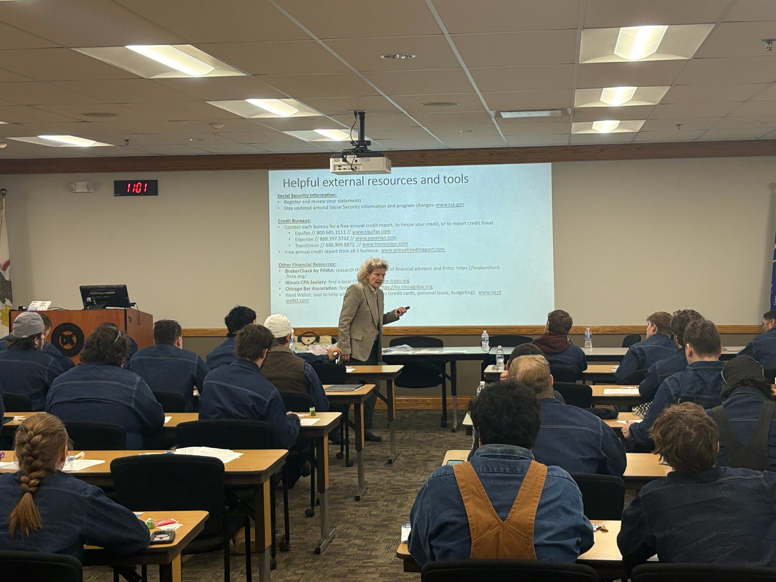 Jennifer Yeaton, owner of Integrate Solutions Group, LLC (ISG LLC), teaching a retirement benefits seminar for Chicago Pipefitters Local 597.